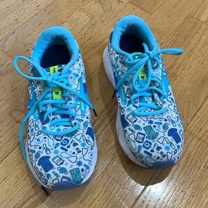 Brooks Trace women’s running shoes size 7
